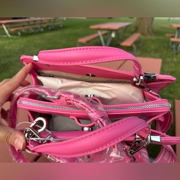 NEW STEVE MADDEN BEVELYN SATCHEL CROSSBODY BAG W AIR POD CASE PINK - Picture 3 of 6